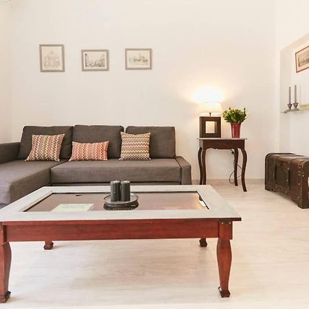 Original Y Coqueto Apartamento Junto A Plaza Mayor Lejlighed Madrid Eksteriør billede